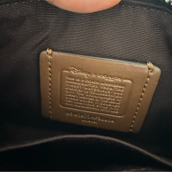 Coach Corner Zip Wristlet Minnie Mouse design Disney x Coach collaboration - Picture 3 of 5